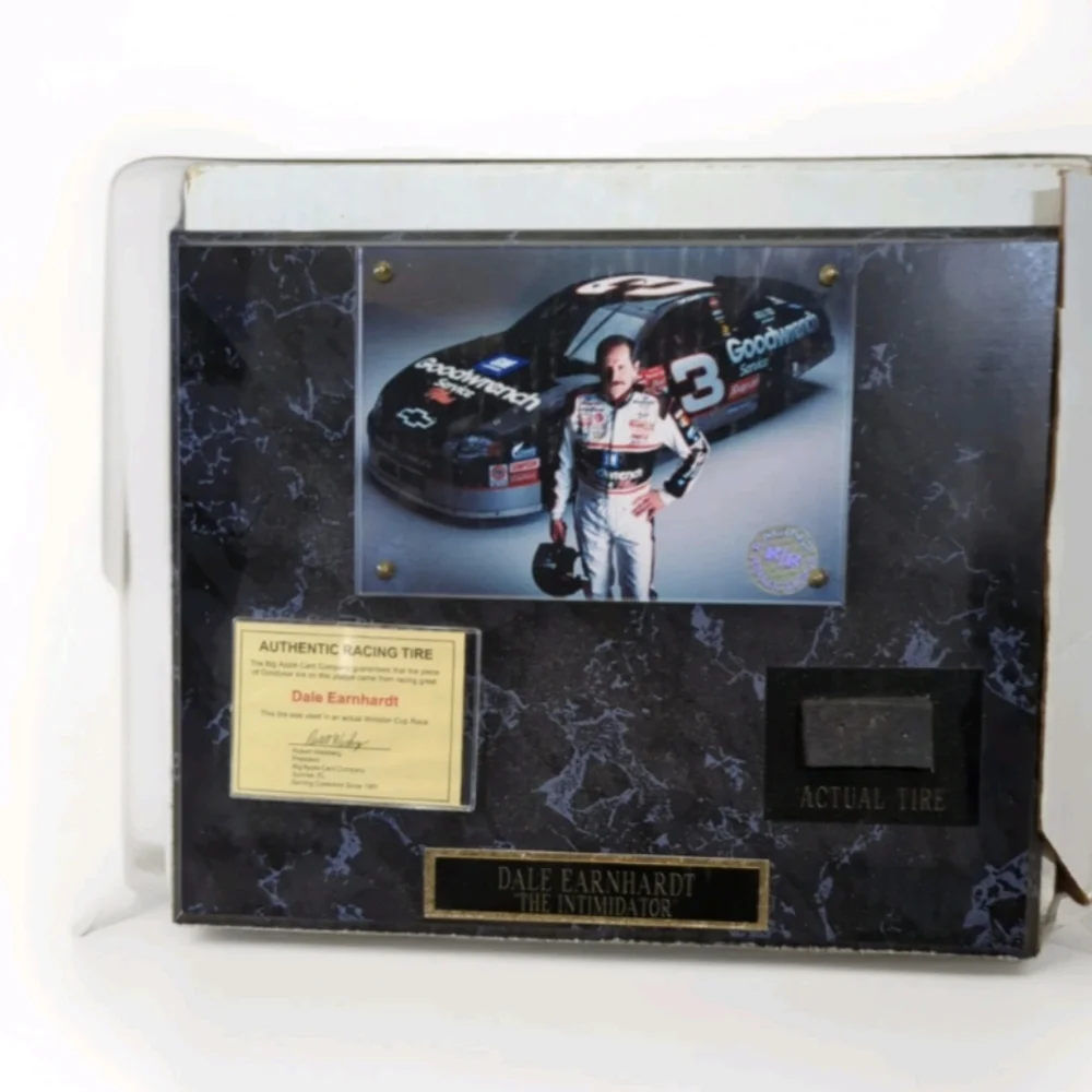 🏁Dale Earnhardt The Intimidator Authentic Racing Tire Plaque New In Box - Picture 4 of 16